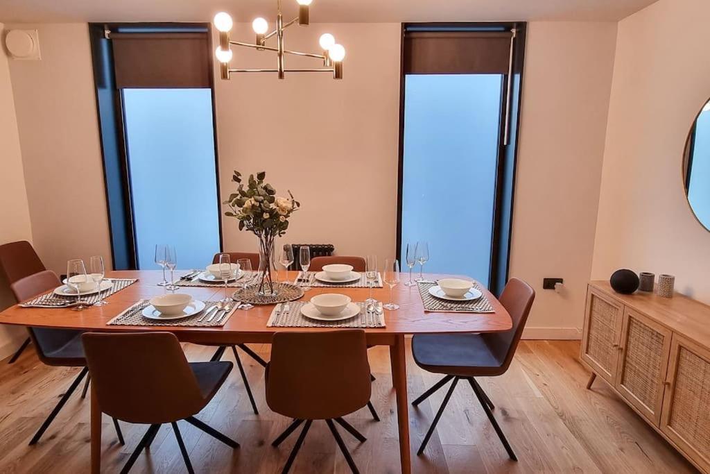 Stunning Luxury Townhouse In Centre Of مانشستر المظهر الخارجي الصورة