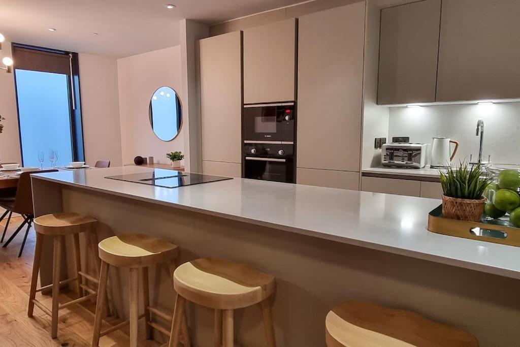 Stunning Luxury Townhouse In Centre Of مانشستر المظهر الخارجي الصورة
